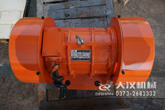 YZS振動(dòng)電機(jī) YZS振動(dòng)電機(jī)