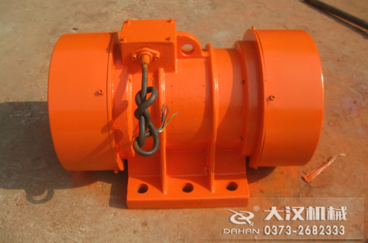 YZD振動(dòng)電機(jī)